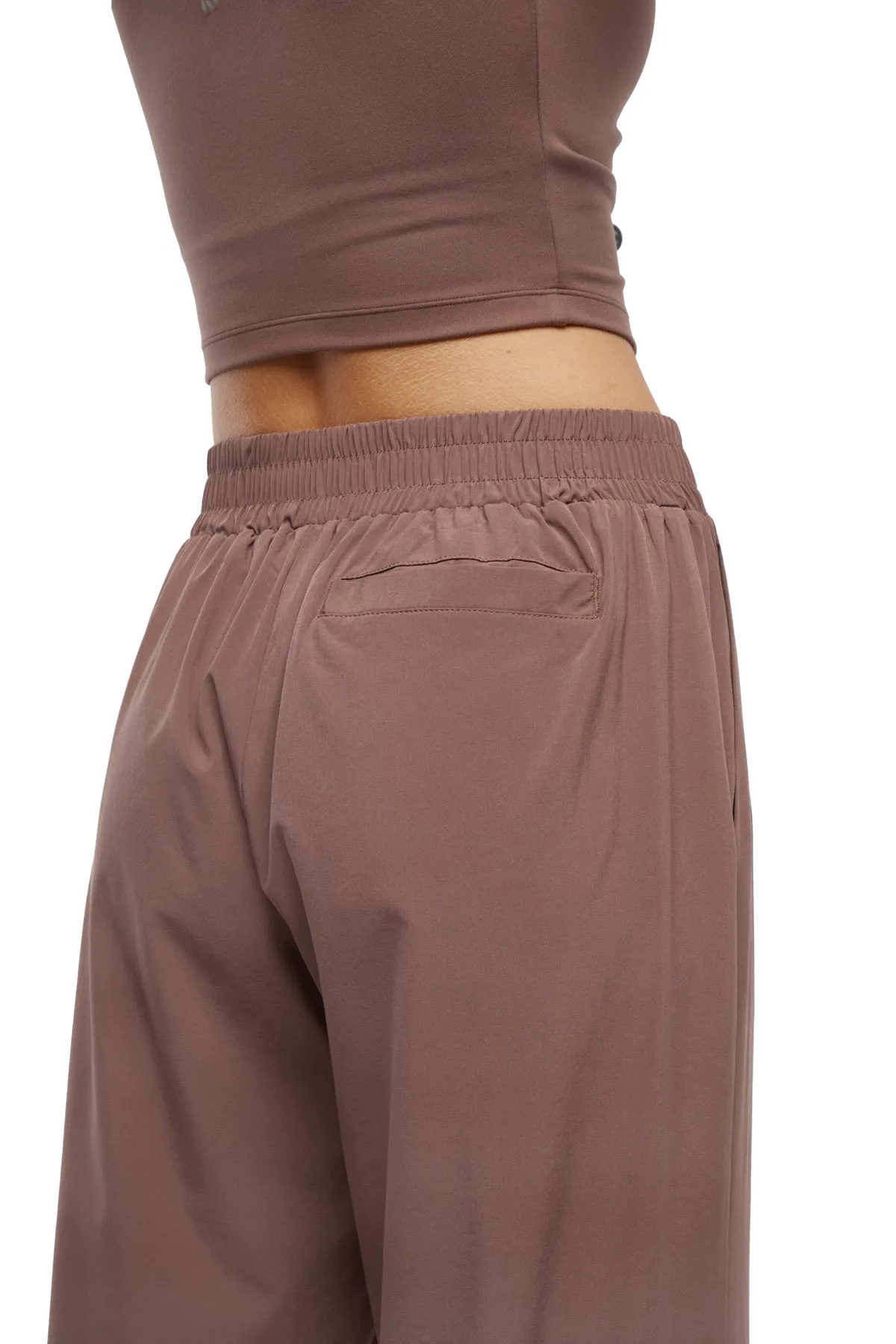 31" Anaya Wide Leg Pant (Peppercorn)
