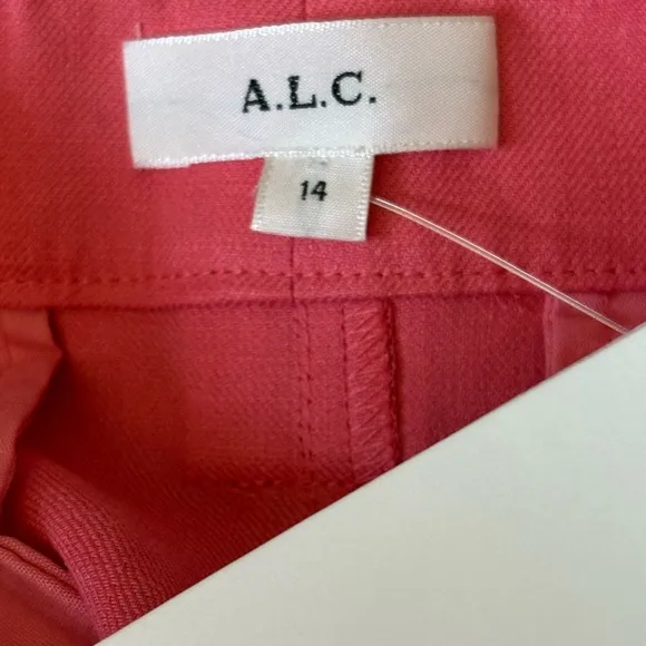A.L.C Woman Linen Blend Short Pants Size: 14