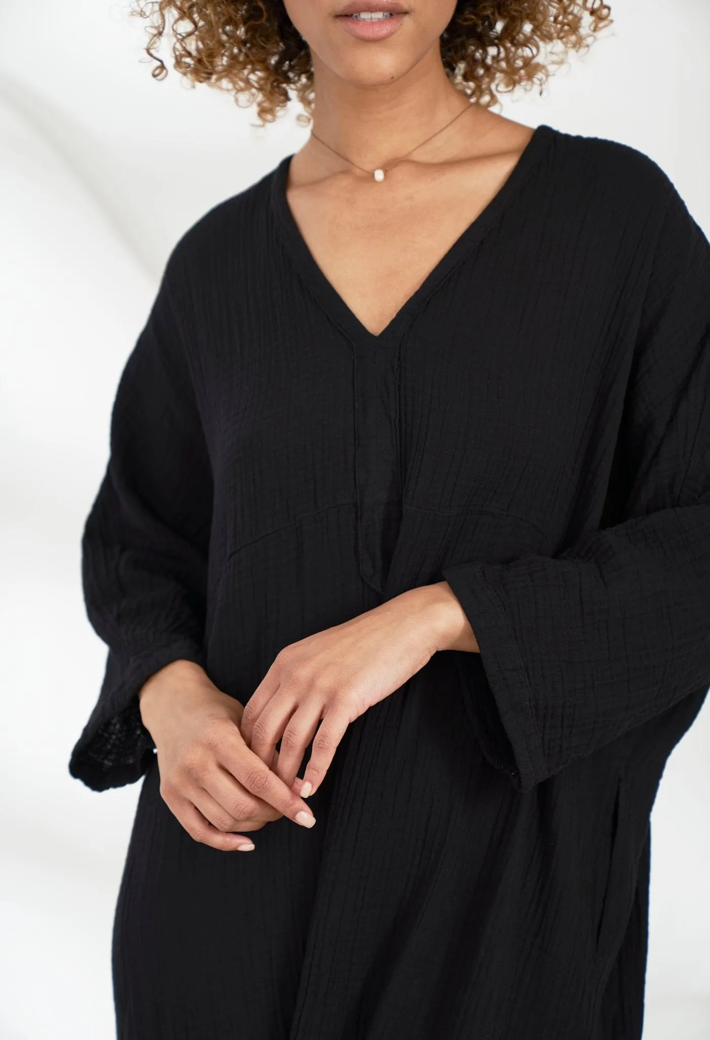 Black Cotton Gauze Arc Seam Caftan