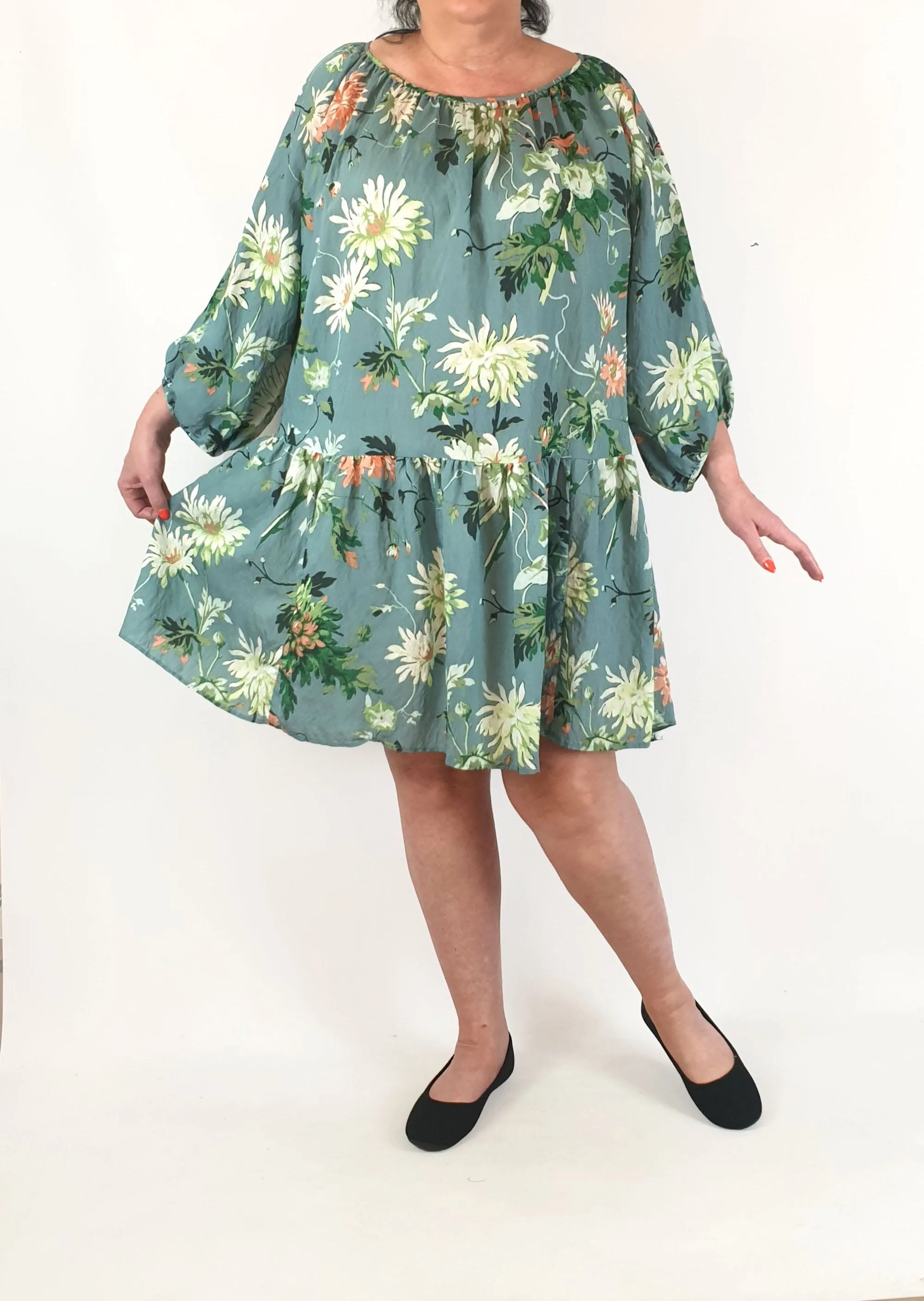 Blue floral oversize long sleeve floaty dress size L, best fits 16-18