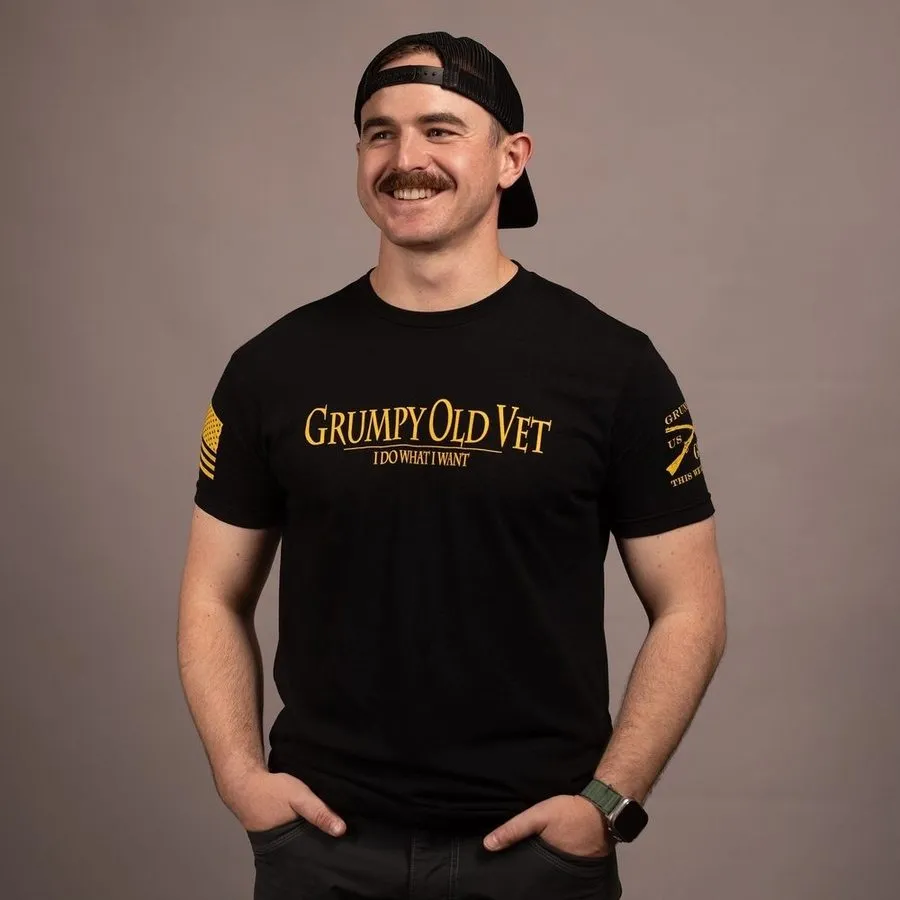 Grumpy Old Vet T-Shirt - Black