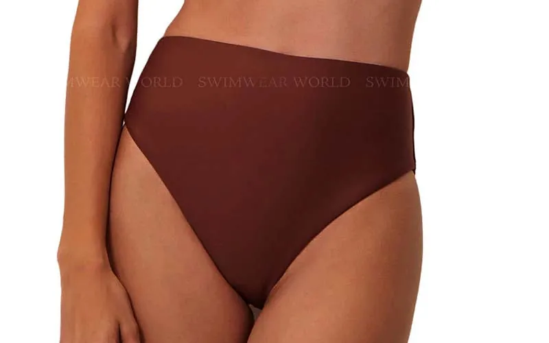 Kaia Nissi-Bela Hot Pants Bikini ::RET
