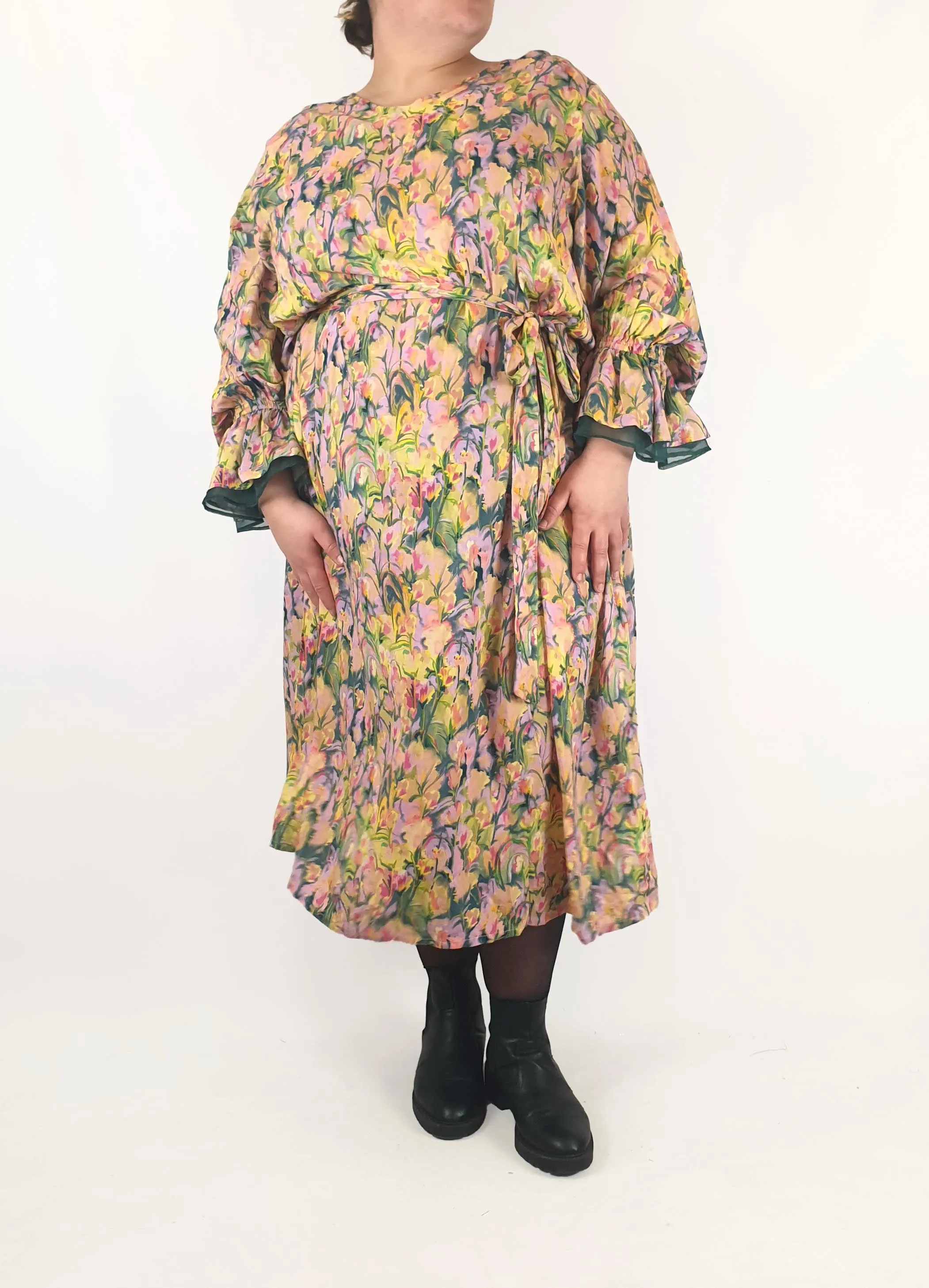 Kholo painterly floral print long sleeve dress size 26