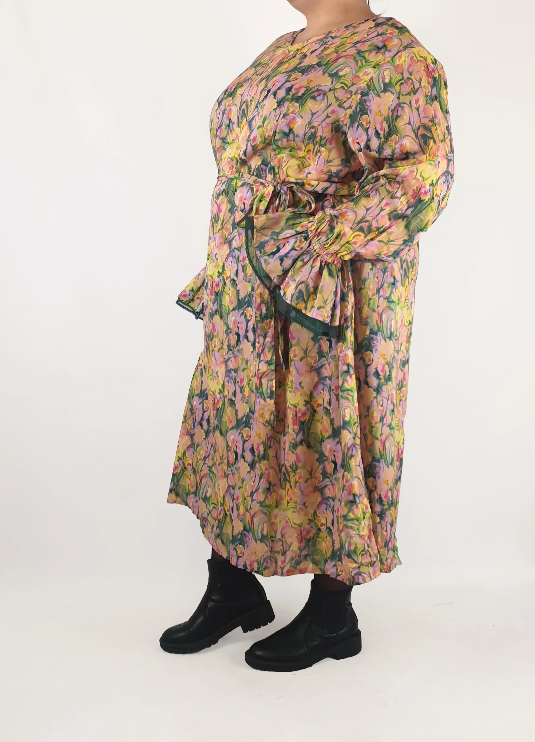 Kholo painterly floral print long sleeve dress size 26