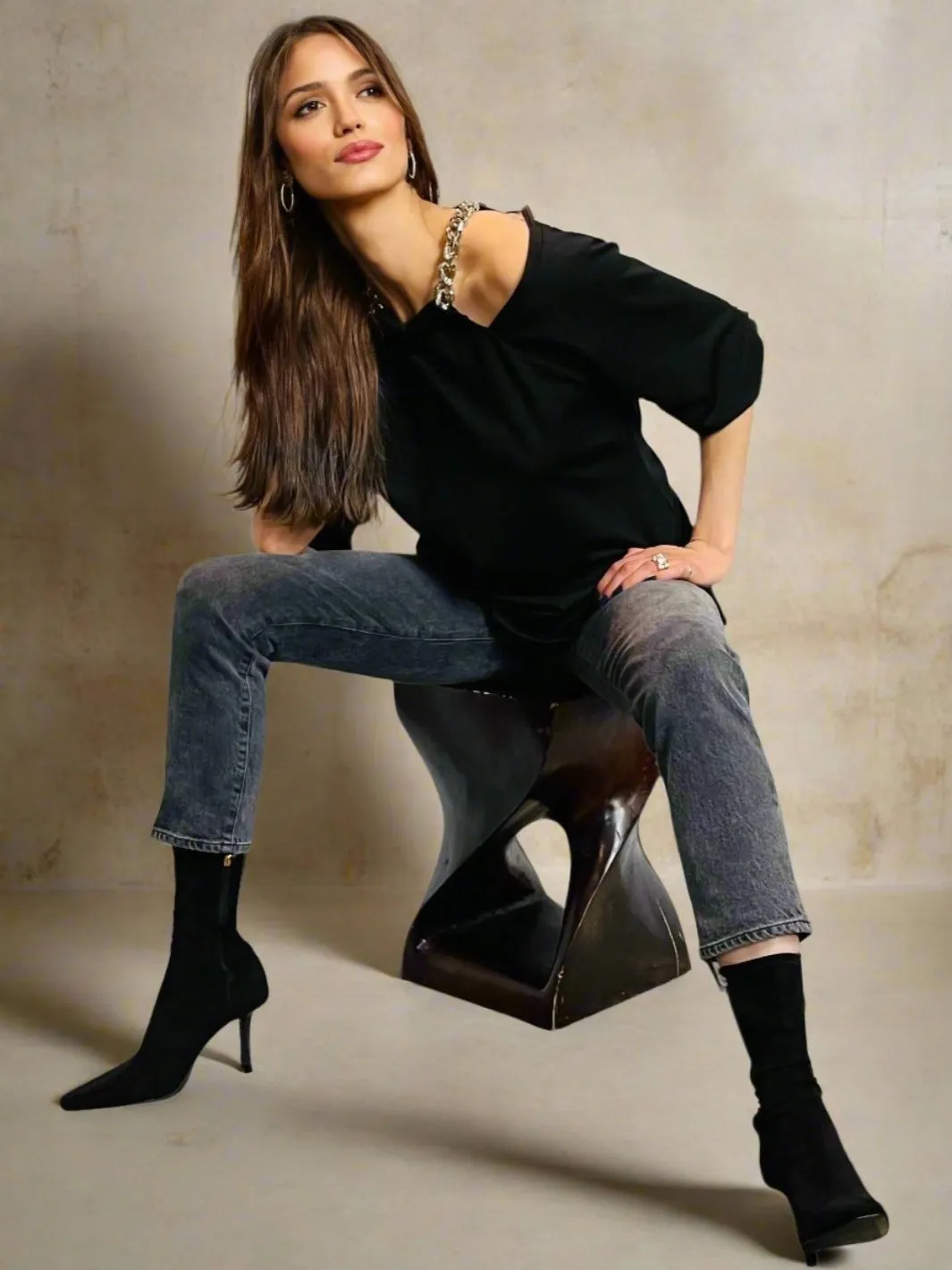 Luxury Top with Removable Silver Chain - The Minetta