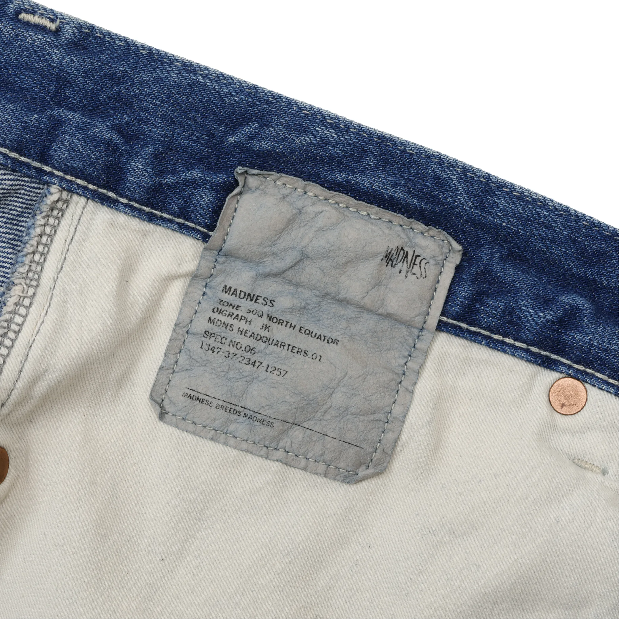 MADNESS HARD AGING DENIM PANTS. WIDE COMFY (DAMAGED AND REPAIRED FINISH)