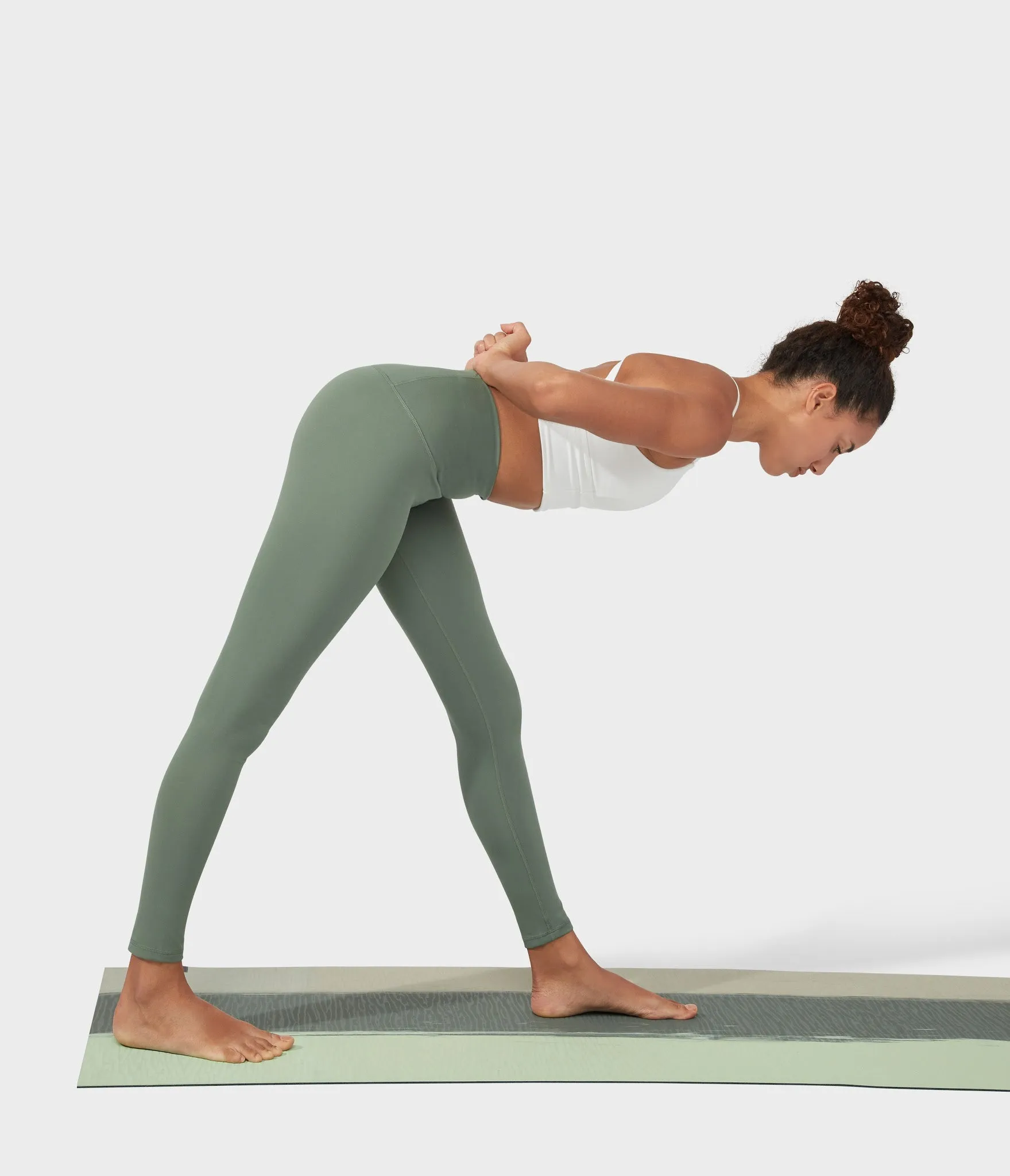 Manduka Apparel - Women's Performance Legging - High Rise W/Media Pocket - Laurel Wreath
