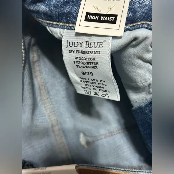 NWT Judy Blue High Rise Tummy Control Distressed Straight Jeans size 9