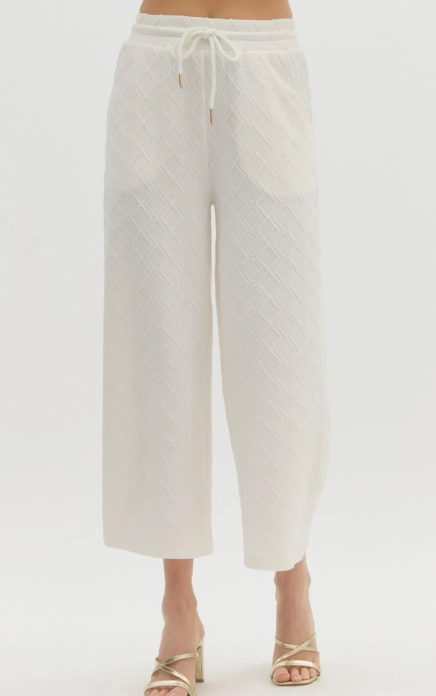 P25916 - Embossed High Waisted Sweatpants
