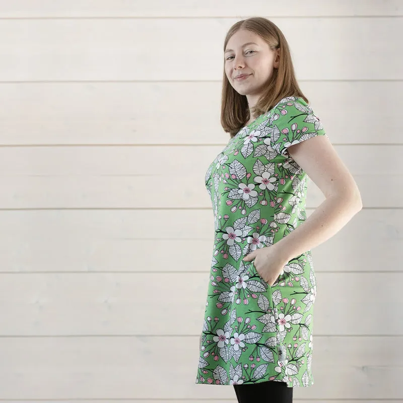 PaaPii Adult Lyyra Tunic - Apple Garden - Forest Green - Short Sleeve