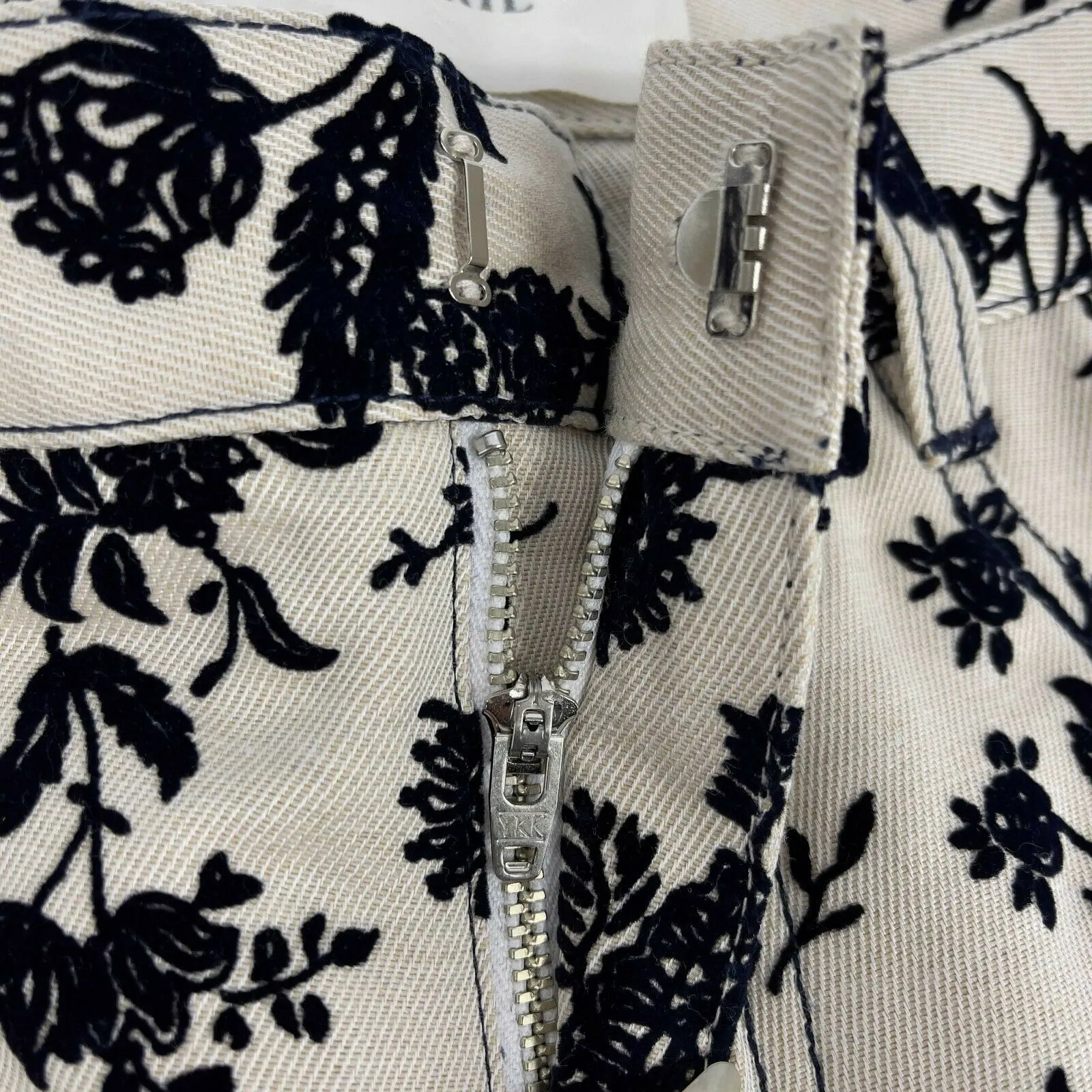 Rodarte - Floral Jeans Straight-Fit in Cream | FALL WINTER '20 - Bottoms