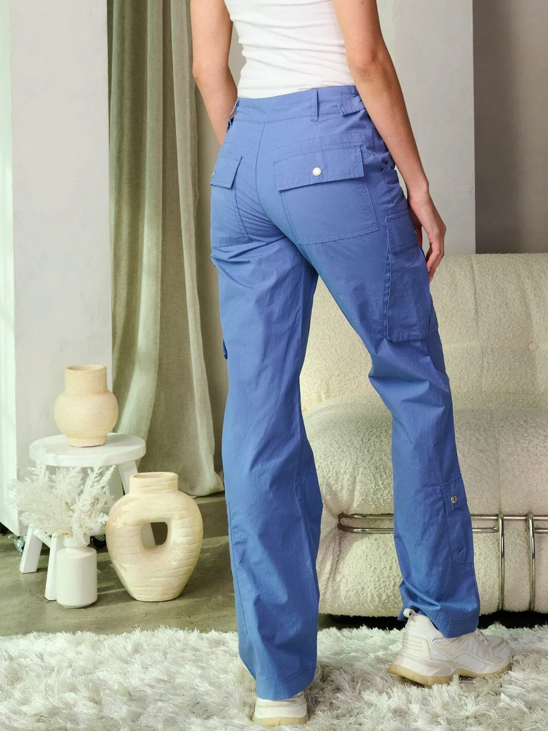 WOMEN'S BUTTON CLOSURE CARGO POCKETS WIDE LEG PANTS