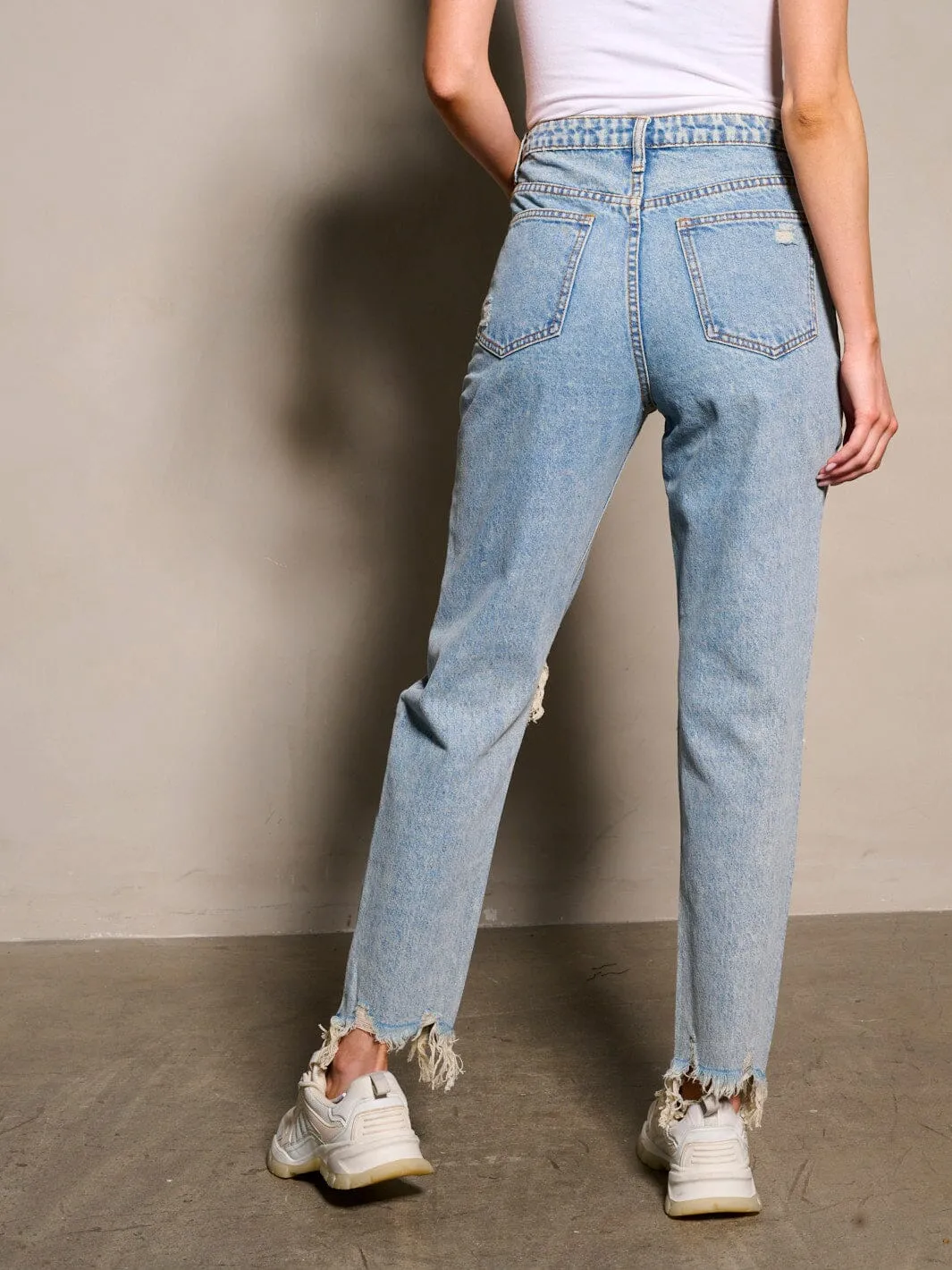 WOMEN'S BUTTON CLOSURE POCKETS DISTRESS DENIM PANTS