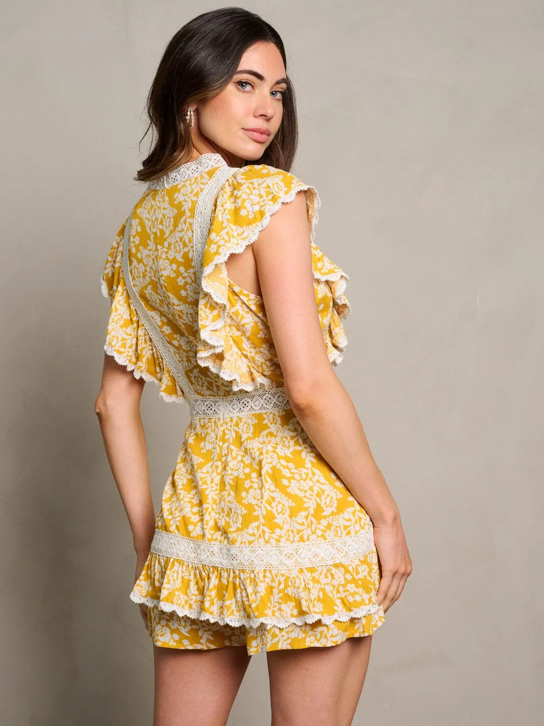 WOMEN'S SHORT SLEEVE V-NECK RUFFLE FLORAL ROMPER