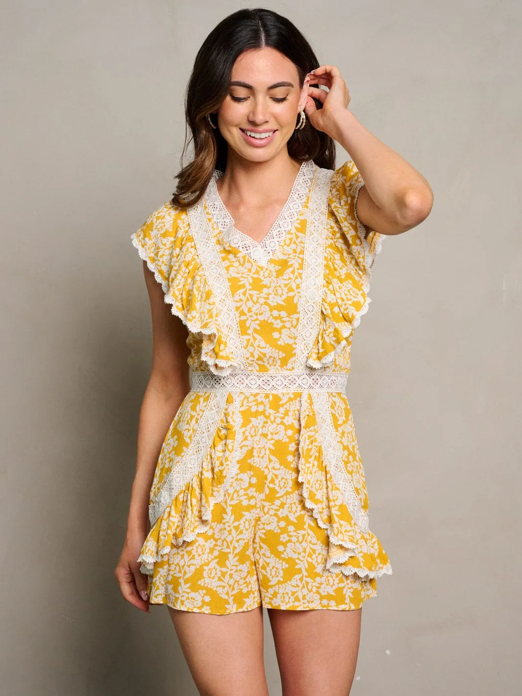 WOMEN'S SHORT SLEEVE V-NECK RUFFLE FLORAL ROMPER