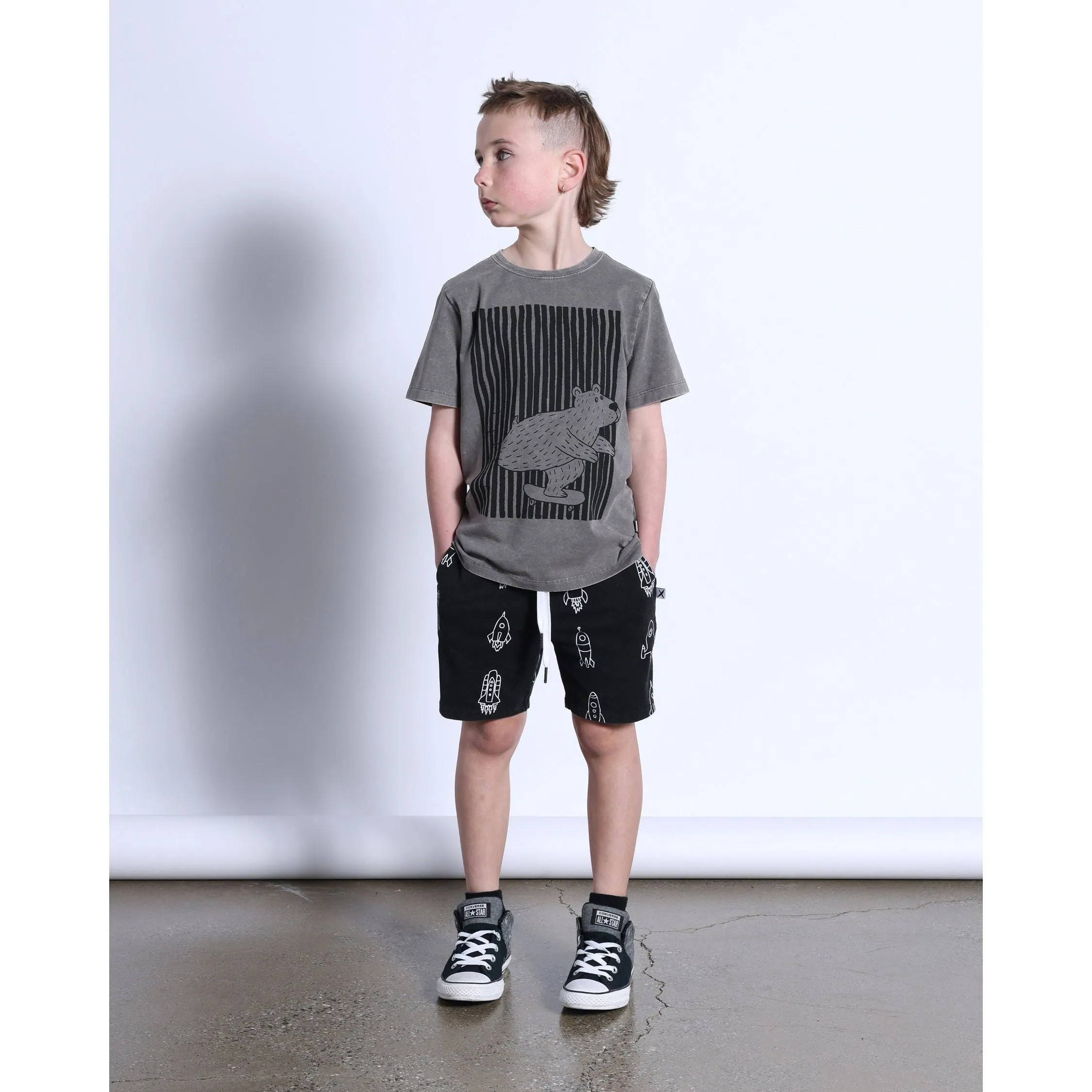 Woodland Bear Tee- Grey Wash