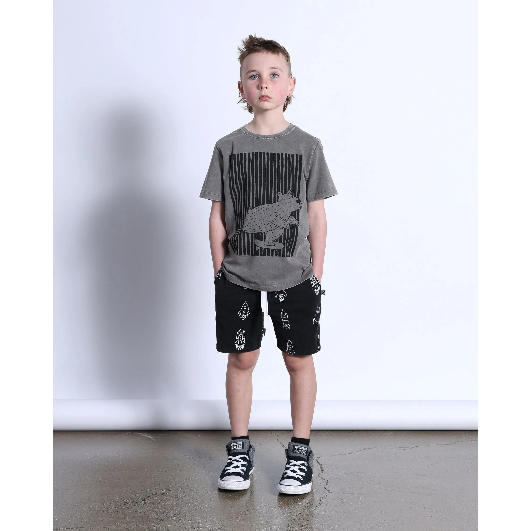Woodland Bear Tee- Grey Wash