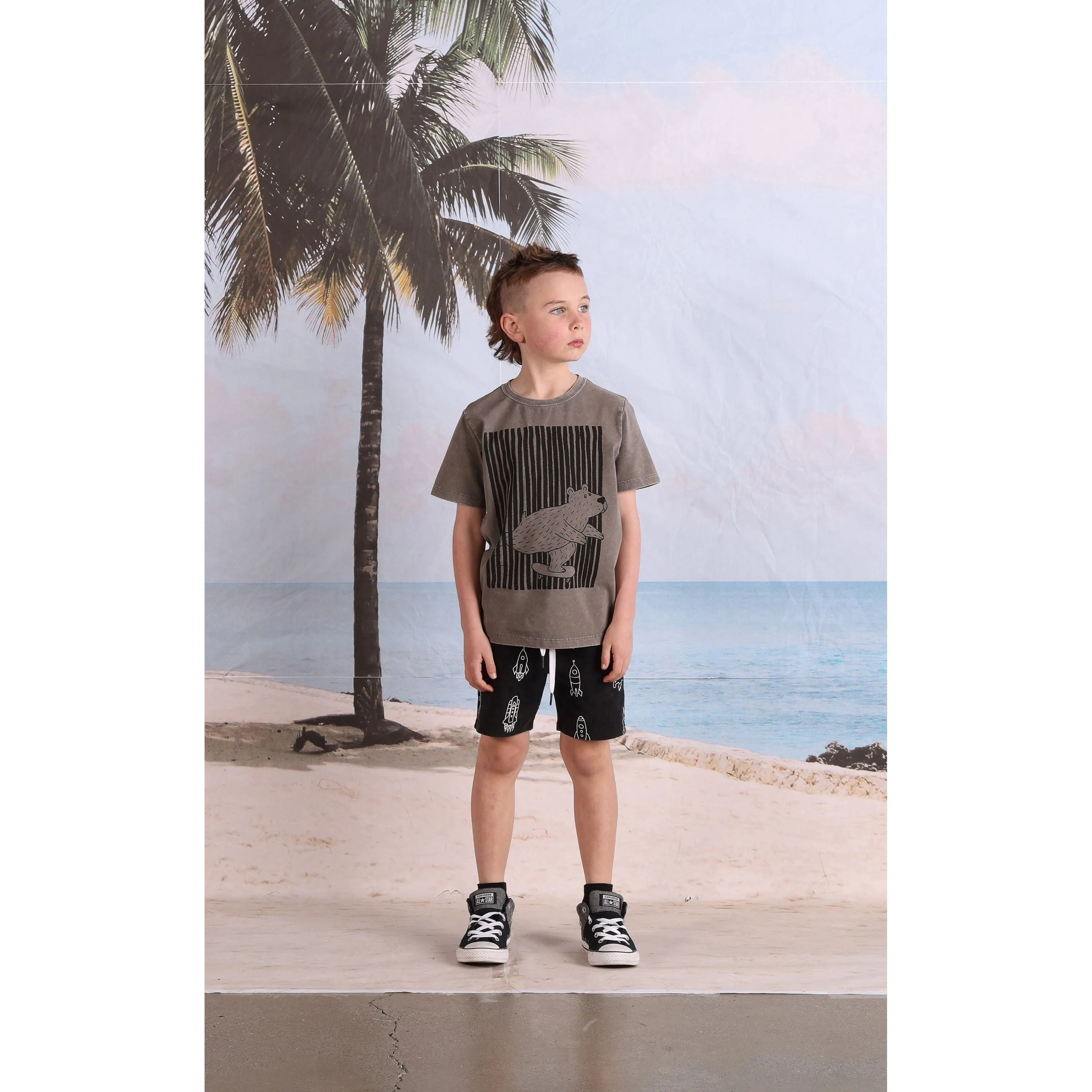 Woodland Bear Tee- Grey Wash
